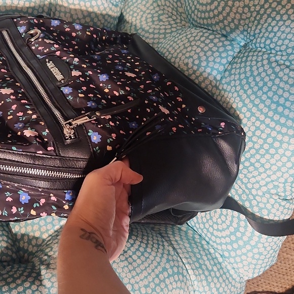 Floral Black Backpack By Brand Madden NYC - Picture 4 of 11